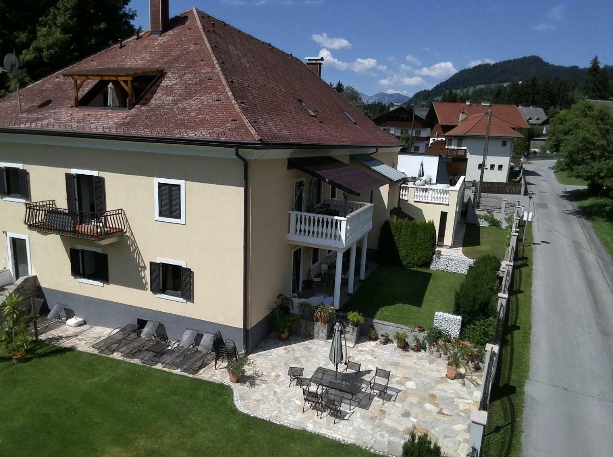 Garten- & Loggia-Appartement Herrenhaus Dellach im Drautal المظهر الخارجي الصورة